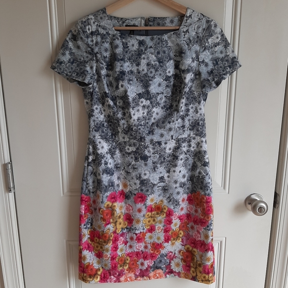 Talbots Dresses & Skirts - Talbots Petites Flower Block Sheath Dress Size 8P